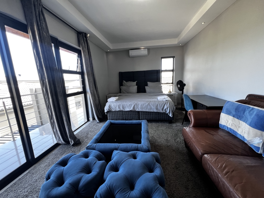 To Let 5 Bedroom Property for Rent in Parklands North Western Cape